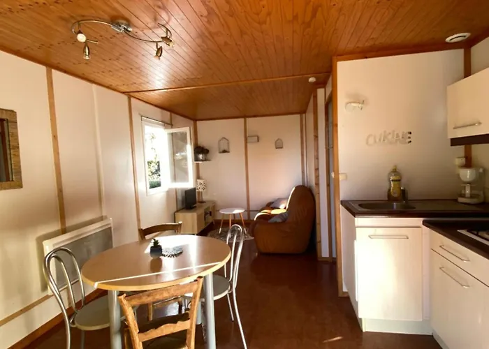 펜션 A La Campagne, Au Calme Manhac