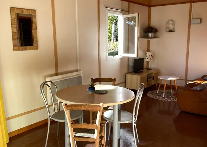 A La Campagne, Au Calme * Manhac