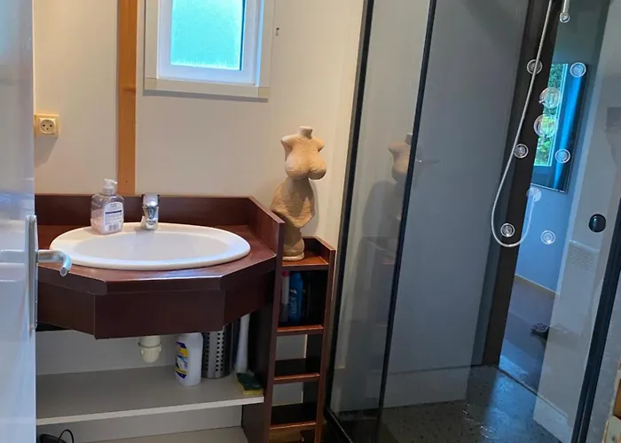 A La Campagne, Au Calme Semesterbostad *